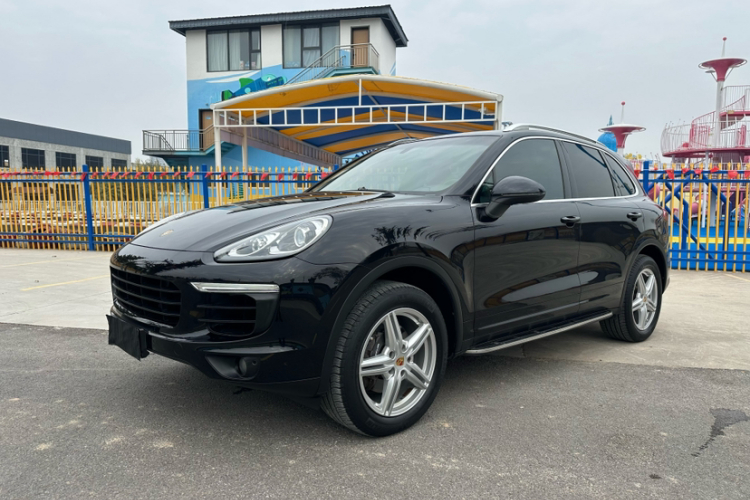 保时捷 2015款 Cayenne 3.0T车身外观1
