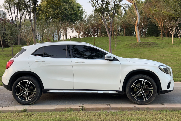 奔驰GLA 2018款 GLA 200 时尚型车身外观6003