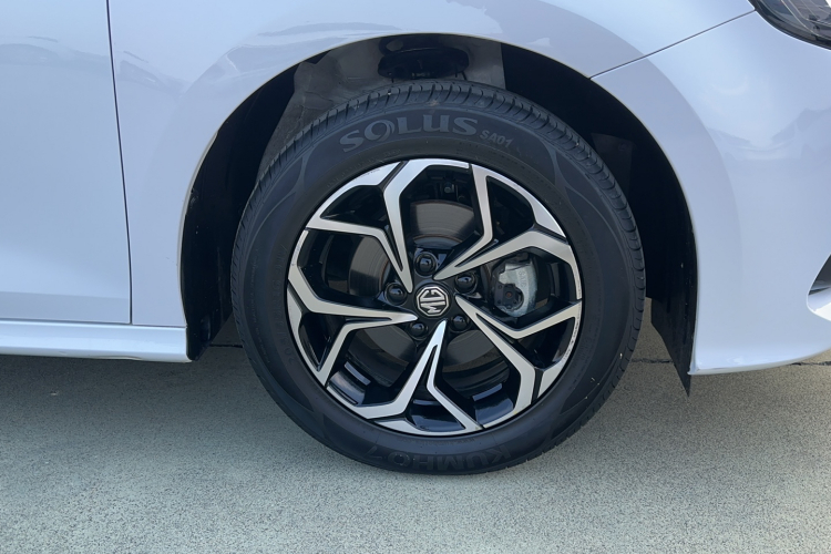 名爵 MG5 2023款 180DVVT CVT豪华版车身外观6003