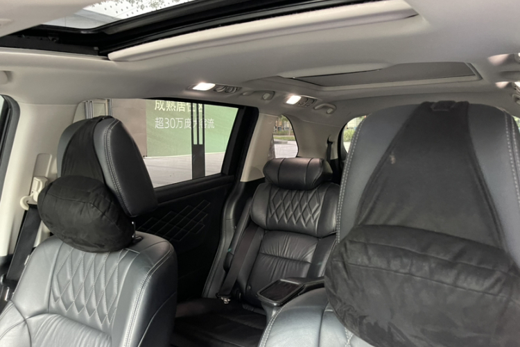 本田 艾力绅 2019款 2.0L 混动至尊版中控内饰7010