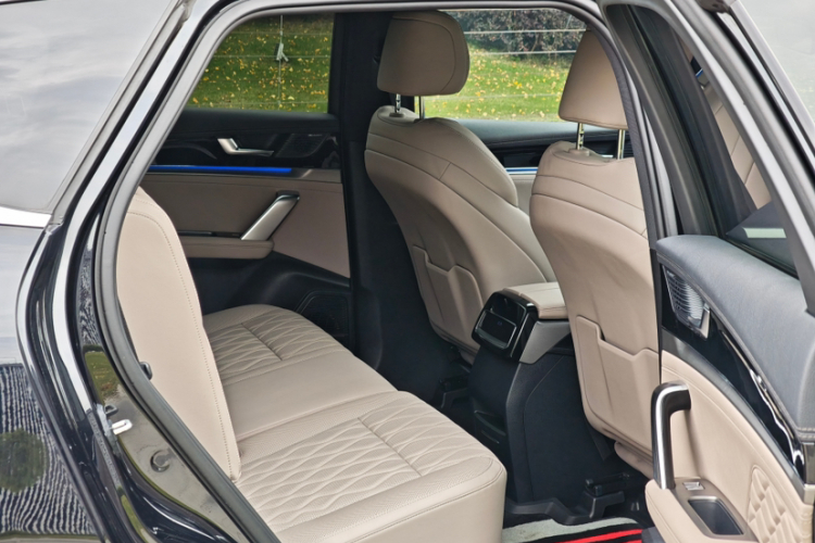 比亚迪 唐新能源 2024款 DM-p 荣耀版 215KM 四驱尊享型车身外观6003