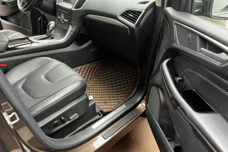 福特 锐界 2015款 2.7T GTDi 四驱尊锐型 7座局部细节41