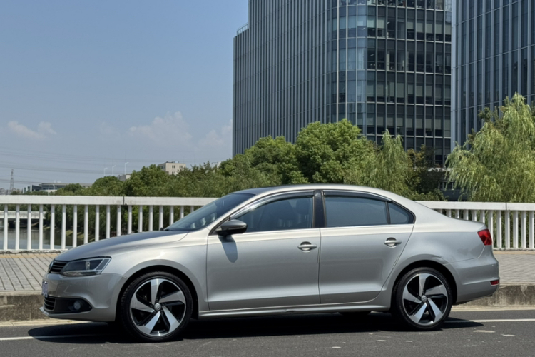 大众 速腾 2014款 改款 1.4TSI 手动豪华型车身外观6011