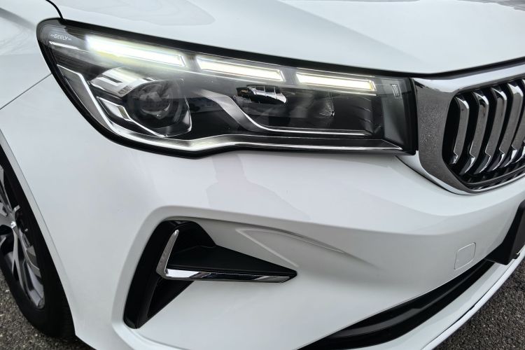 吉利汽车 帝豪 2025款 第4代 1.5L CVT龙腾版车身外观6004