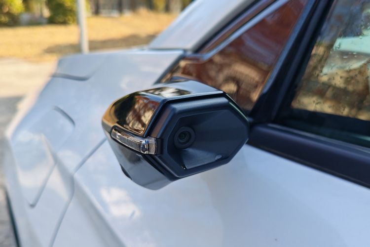 灵悉L 2025款 头号玩家版+超级加倍选装包车身外观6008