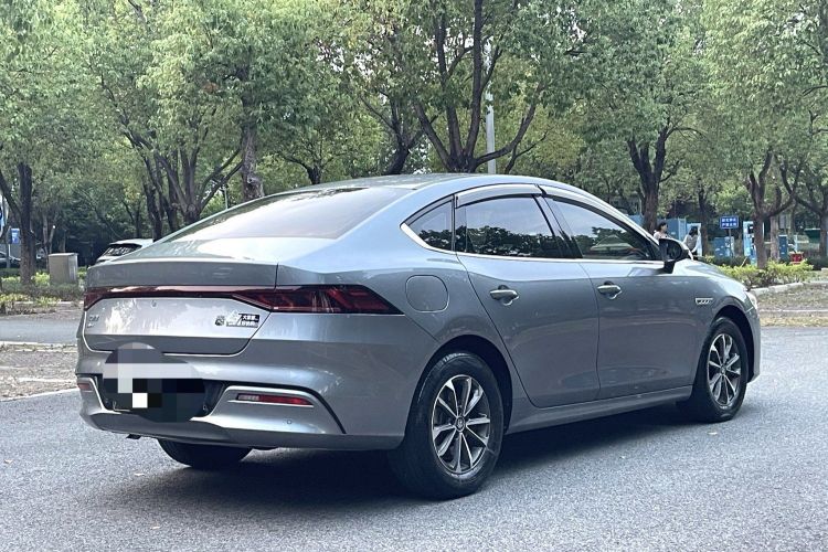 比亚迪 秦PLUS 2023款 冠军版 DM-i 55KM领先型车身外观6008