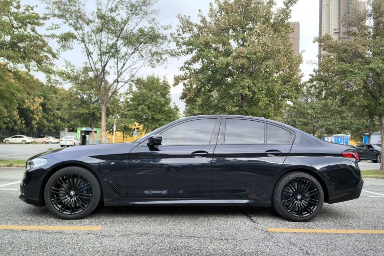 宝马5系(进口) 2020款 540i 风尚版 M运动套装车身外观6002