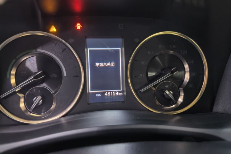 丰田 威尔法 2021款 皇冠 双擎 2.5L HV至尊版中控内饰15