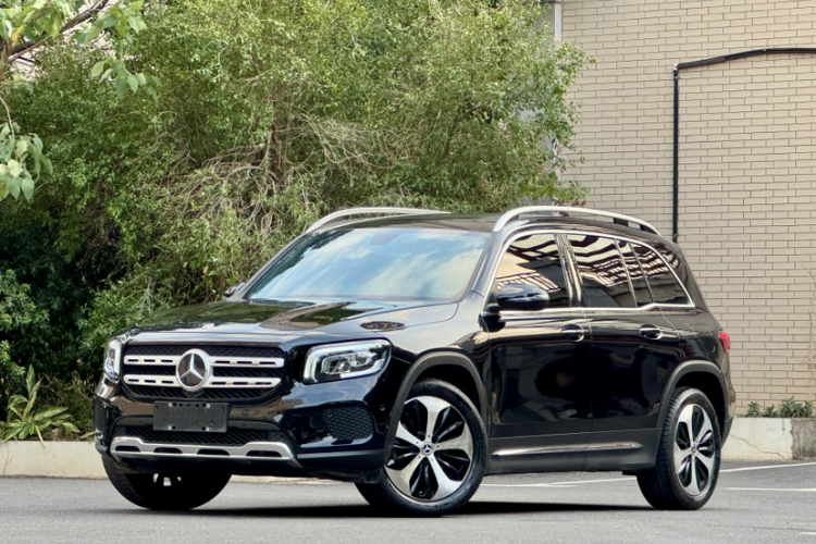 奔驰GLB 2021款 GLB 200 时尚型车身外观1