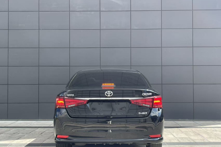 丰田 皇冠 2015款 2.0T 时尚版车身外观6004