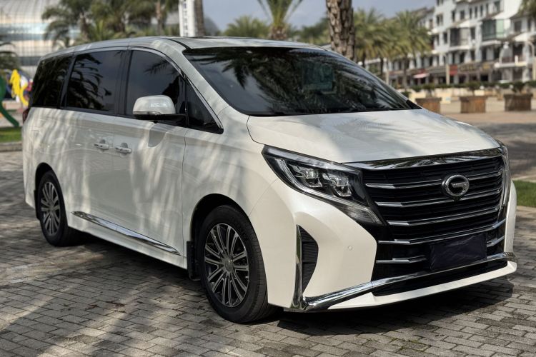 广汽传祺 传祺M8 2021款 领秀系列 390T 尊贵版车身外观6005