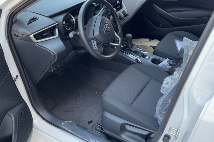 丰田 卡罗拉 2024款 1.2T 先锋版中控内饰7002