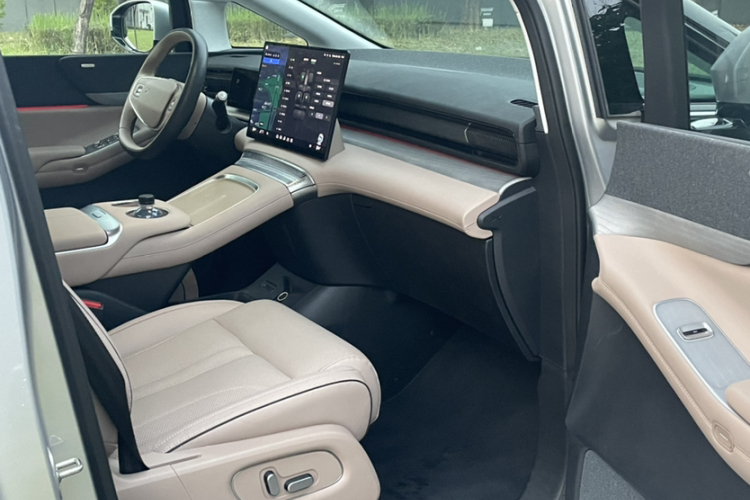 小鹏X9 2024款 702超长续航Max局部细节41