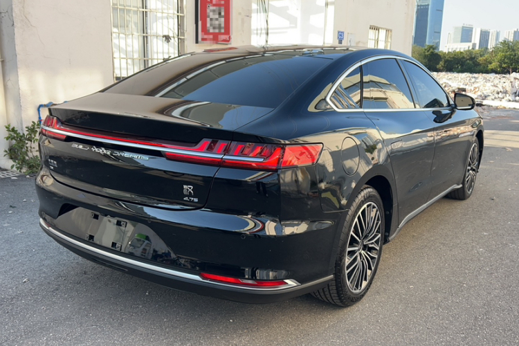 比亚迪 汉 2020款 DM 四驱性能版尊贵型车身外观6001