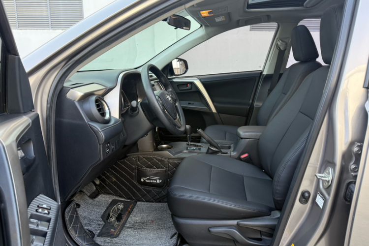 丰田 RAV4荣放 2015款 2.0L CVT两驱风尚版中控内饰7005