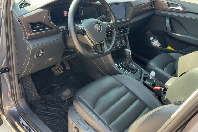 大众 途岳 2019款 280TSI 两驱旗舰版 国V中控内饰7003