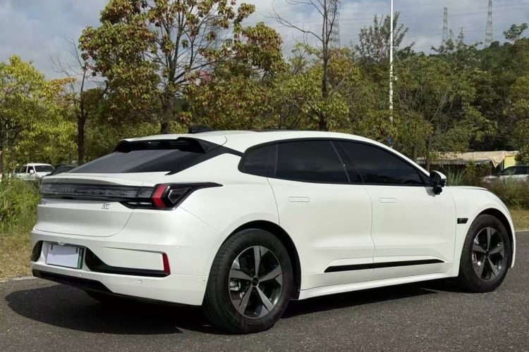 极氪001 2023款 WE版 100kWh车身外观6010