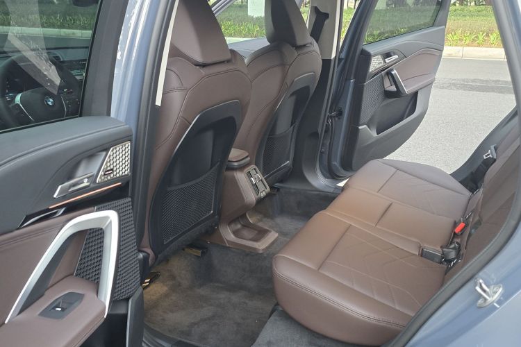 宝马X1 2023款 sDrive25Li X设计套装中控内饰7008