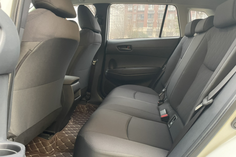 丰田 卡罗拉锐放 2022款 2.0L 先锋版中控内饰7005