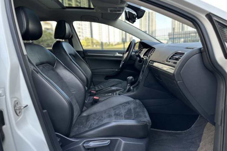 大众 高尔夫 2018款  230TSI 自动豪华型中控内饰7004