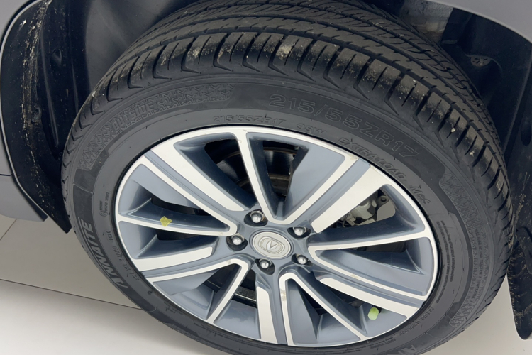 长安CS35PLUS 2019款 1.6L 自动酷联版车身外观6008