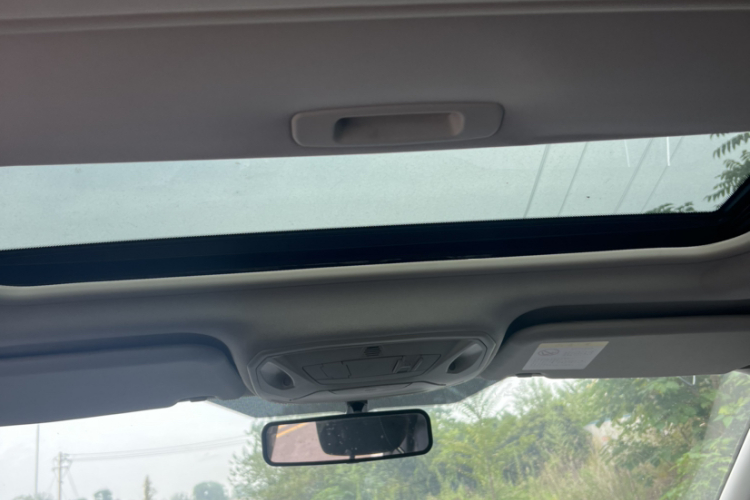 福特 福克斯 2012款 两厢 2.0L 自动豪华运动型中控内饰7005