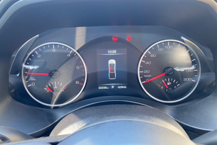 长城 炮 2021款 2.0T乘用全球版自动柴油两驱舒适型标箱GW4D20M中控内饰15