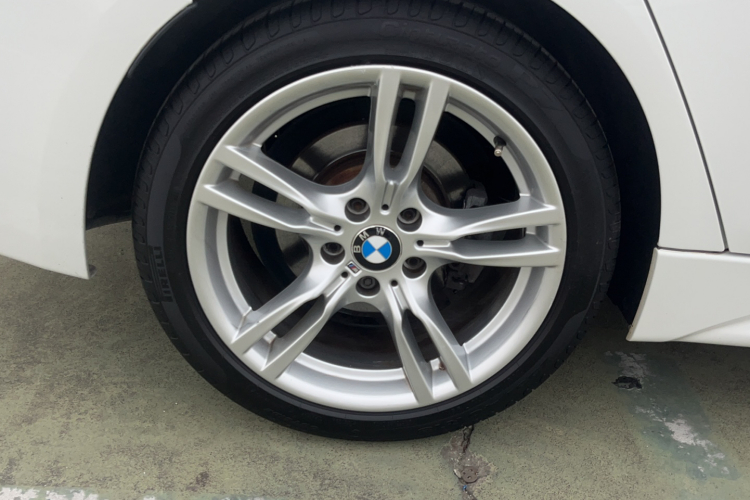 宝马3系 2017款 320Li M运动型车身外观6007