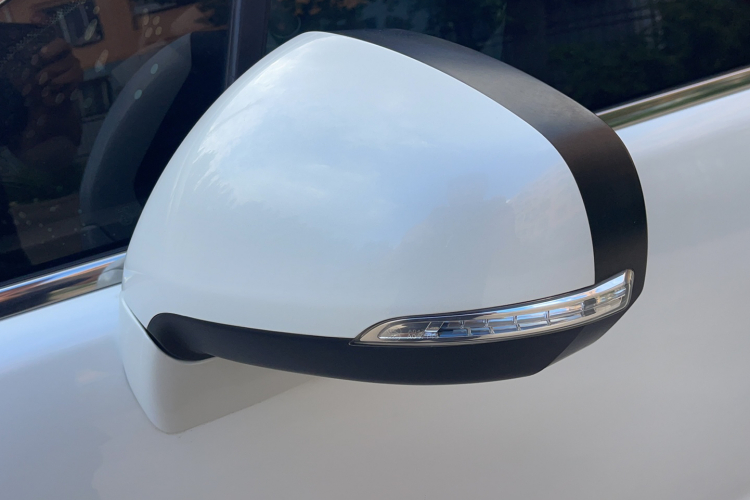 标致3008 2015款 1.6THP 自动经典版车身外观6008