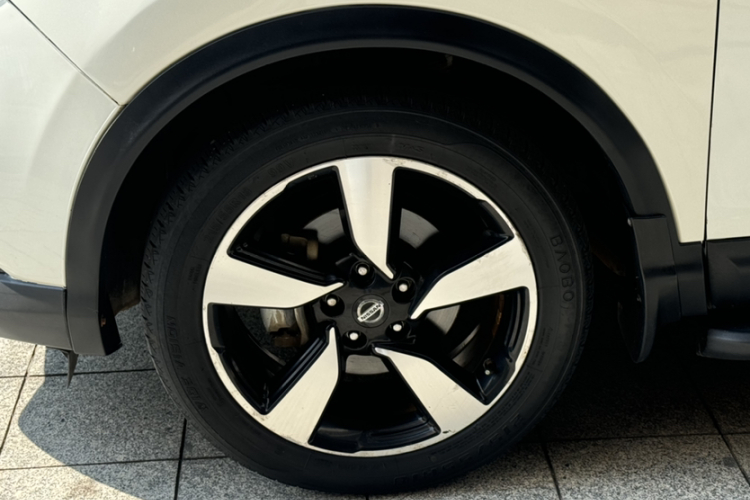 日产 逍客 2017款 2.0L CVT豪华版 国V车身外观6007