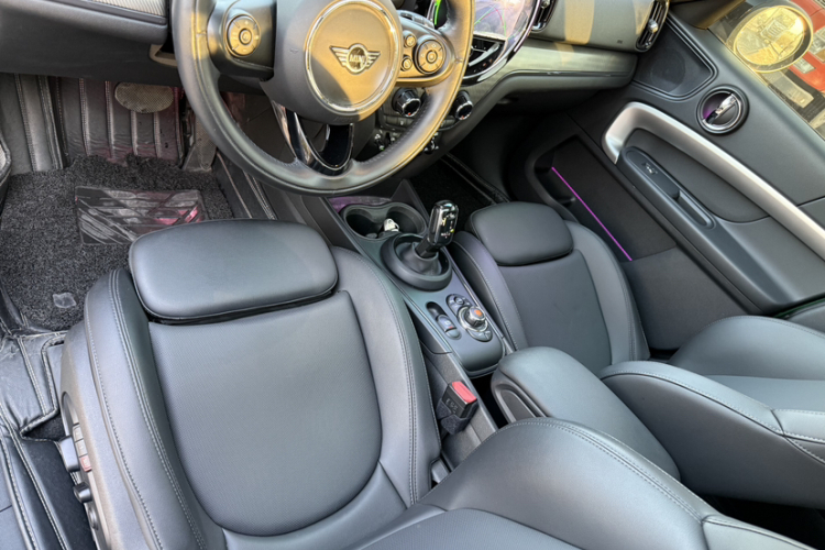 MINI Countryman 2021款 1.5T COOPER 鉴赏家中控内饰7002