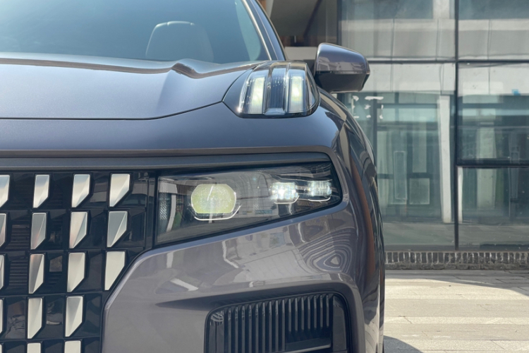 领克09 EM-P 2023款 2.0TD EM-P 远航版PM 七座车身外观6005