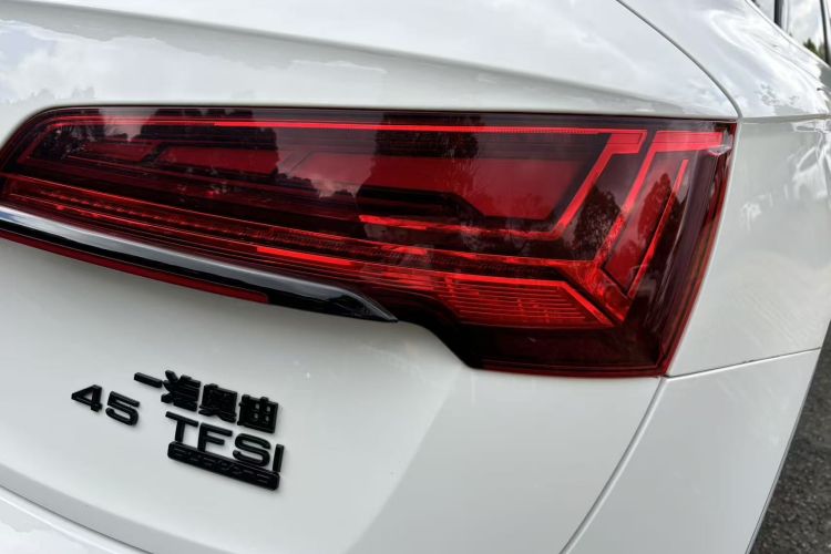 奥迪Q5L 2021款 45 TFSI 豪华动感型车身外观6014