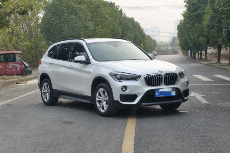 宝马X1 2016款 sDrive18Li 尊享型车身外观6003