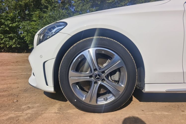 奔驰C级 2020款 C 260 L 运动版车身外观6010