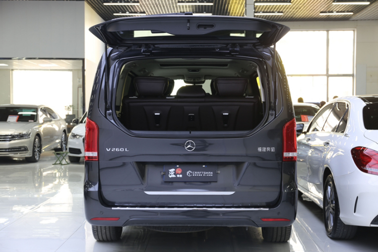 奔驰V级 2022款 V 260 L 长轴距豪华版车身外观6004