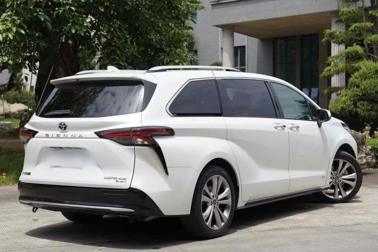 丰田 赛那SIENNA 2024款 2.5L混动 至尊版车身外观6001