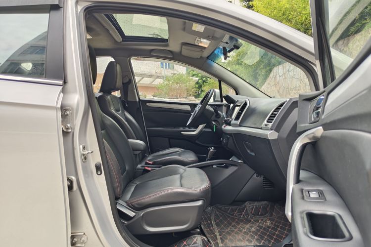 江汽集团 瑞风S3 2016款 1.5L CVT豪华智能尊享版局部细节41