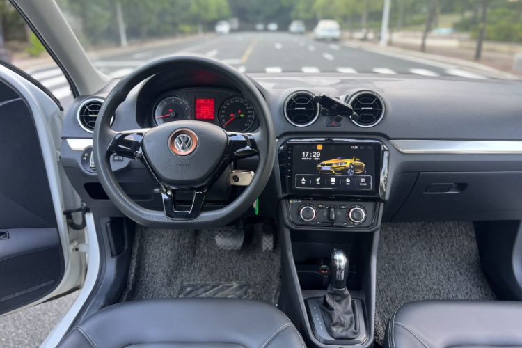 大众 捷达 2017款 1.5L 自动时尚型中控内饰7002