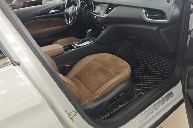 别克 君威 2017款 20T 精英型中控内饰7009