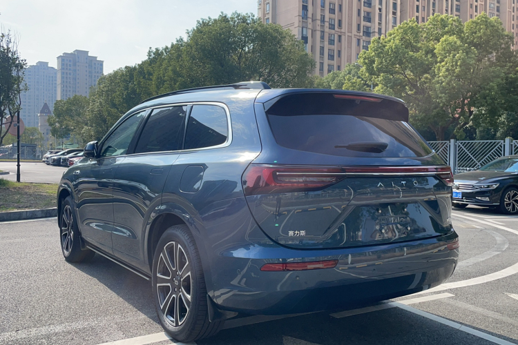 鸿蒙智行 问界M7 2024款 1.5T 智驾四驱Ultra版 5座车身外观6005