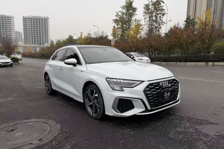 奥迪A3 2021款 Sportback 35 TFSI 豪华运动型车身外观6002