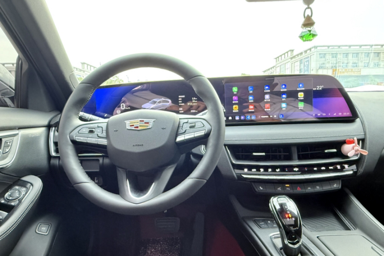 凯迪拉克CT5 2025款 28T 城市运动版中控内饰7008