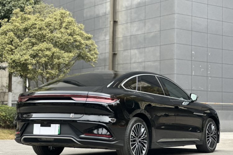 比亚迪 汉 2023款 EV 冠军版 506KM前驱尊贵型车身外观6006