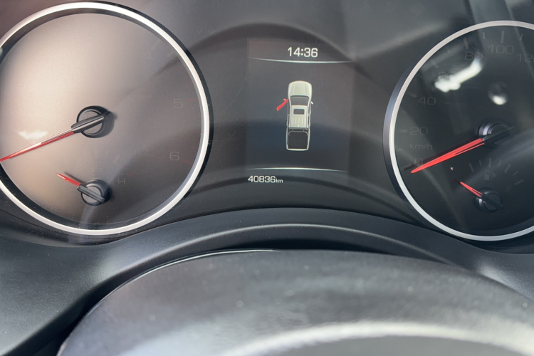 长城 炮 2021款 2.0T商用版自动柴油四驱精英型长箱GW4D20M中控内饰15