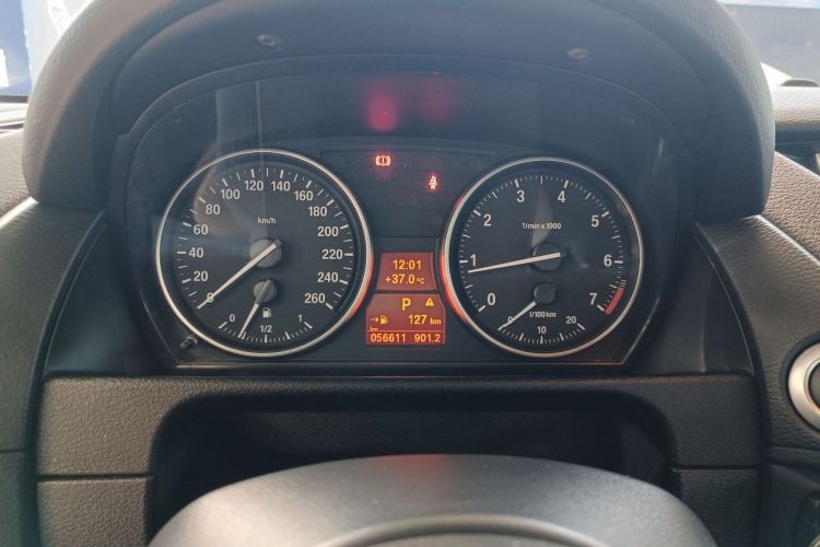 宝马X1 2013款 sDrive18i 运动设计套装中控内饰15