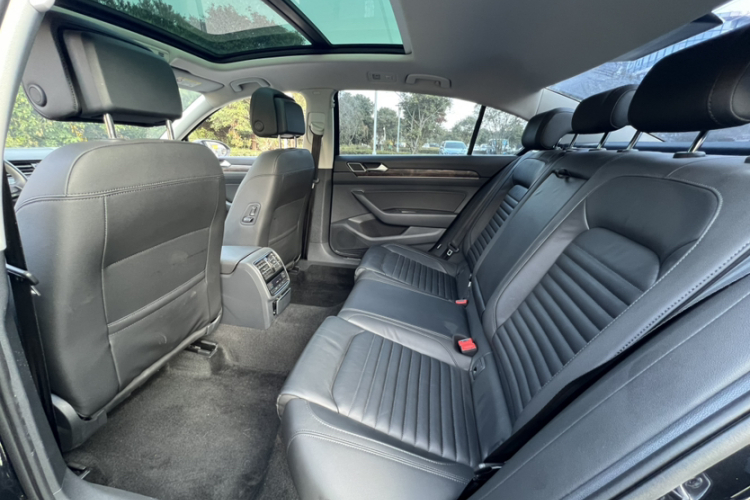 大众 迈腾 2019款 330TSI DSG 豪华型 国V中控内饰7003