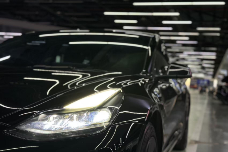 特斯拉 Model 3 2021款 标准续航后驱升级版 3D6局部细节36