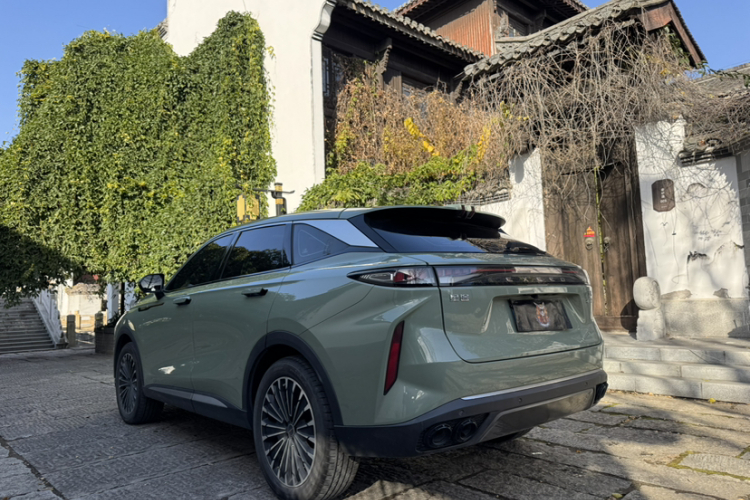 星途瑶光 2023款 400T 两驱优享版车身外观6008