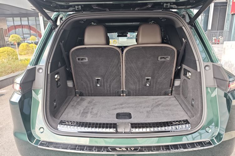 理想汽车 理想L9 2022款 Max局部细节9012